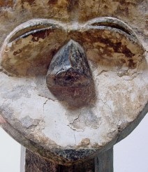 Volto. Nero e caolino.