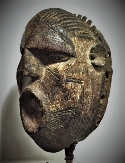 Nuna Mask Burkina cm 29